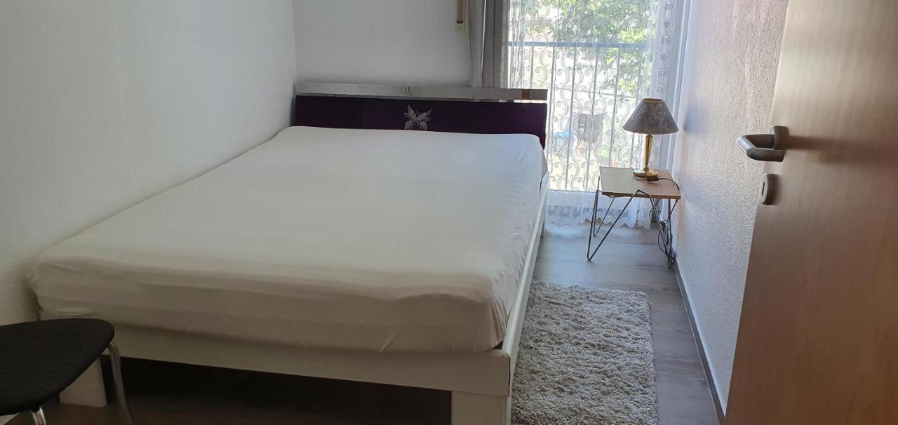 Outletcity Ferienwohnung 2 Метцинген Екстер'єр фото
